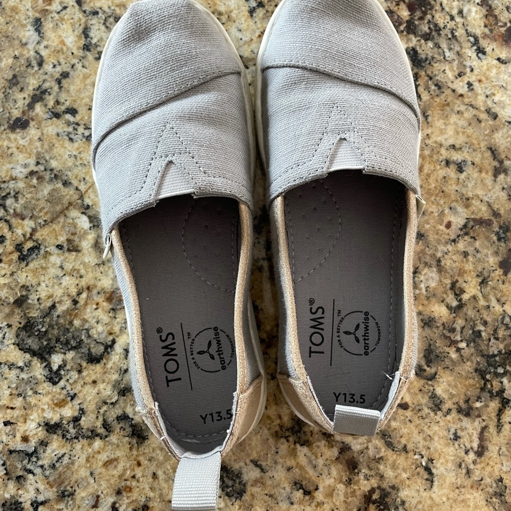 Toms Alpargata Slip Ons - Picture 2 of 5